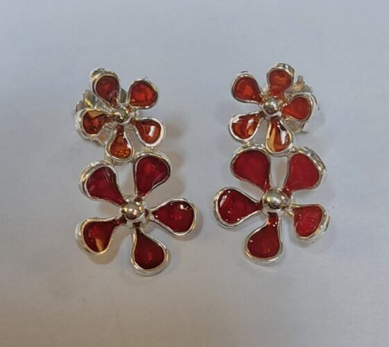 oorstekers zilver emaille rood